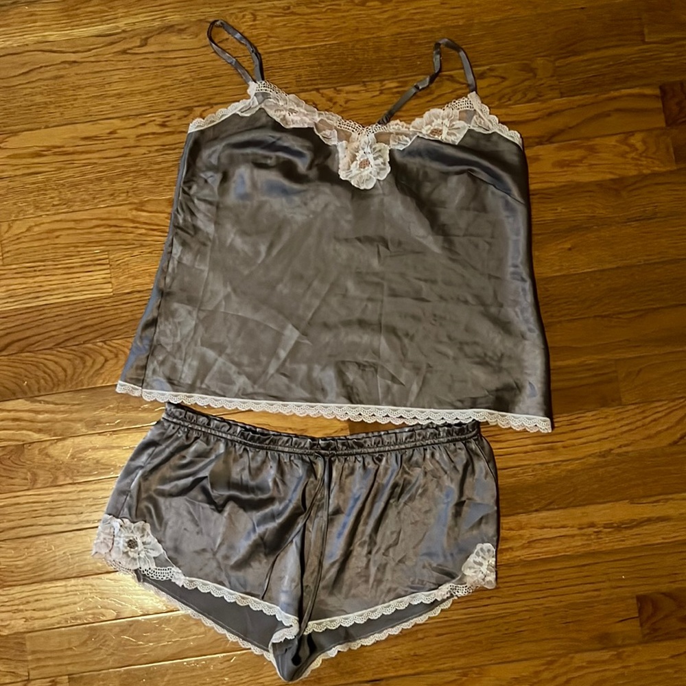 ⭐️BOGO⭐️ Victoria’s Secret M silk lingerie